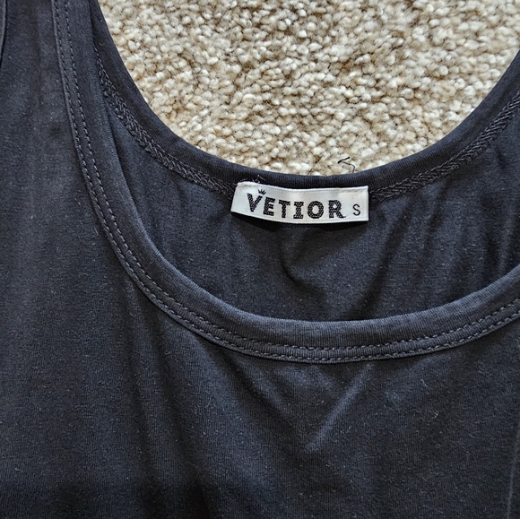 Lot of small dresses - Picture 3 of 6